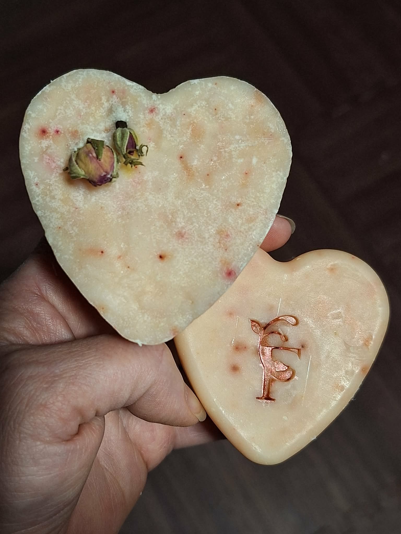 Savon à l'huile essentielle de rose